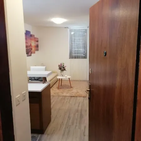 Nokturno Apartment, Self Check-in 公寓 波雷奇